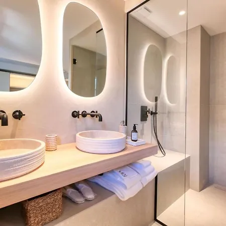 Elegance And Luxury Villa In Grimaud Villa